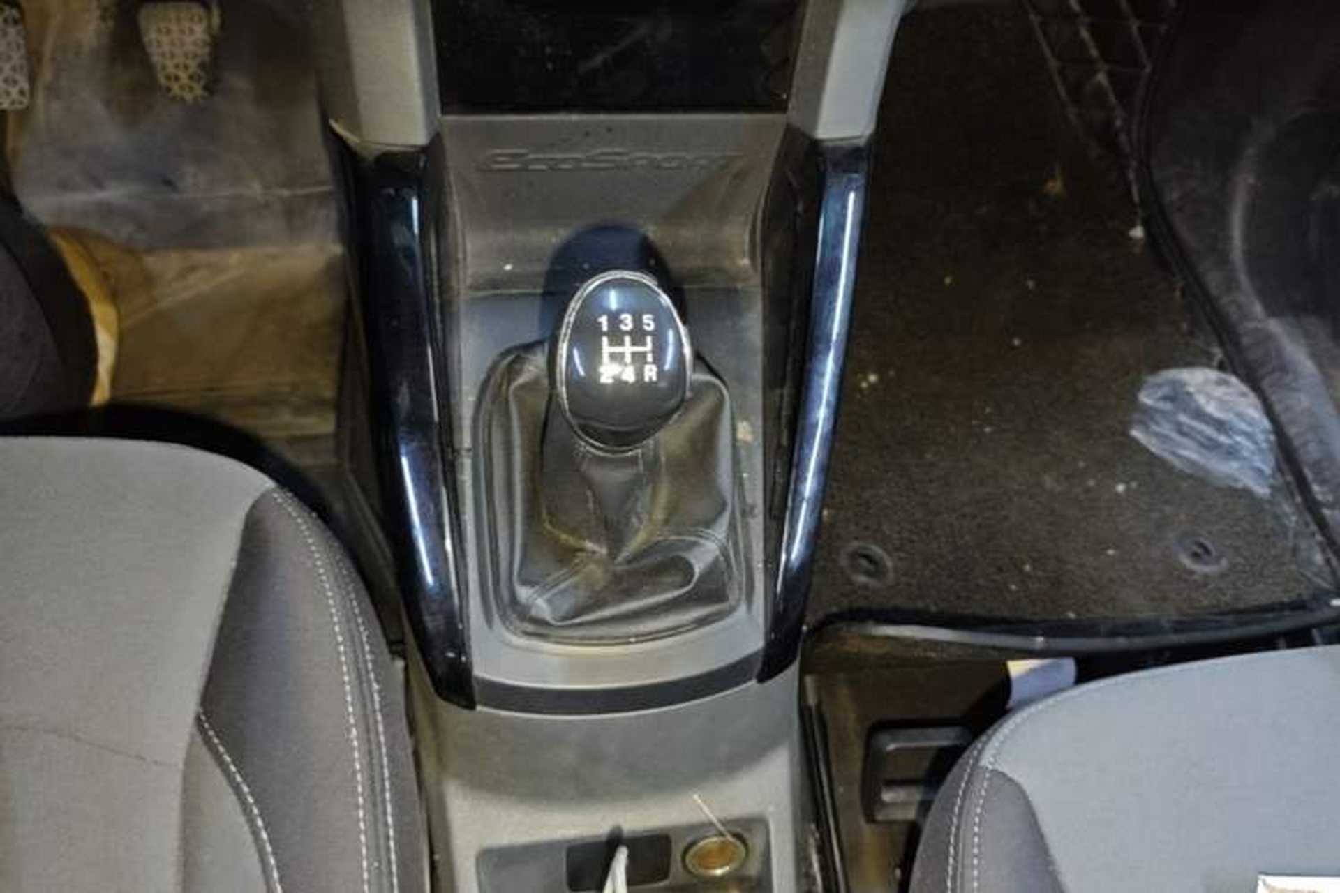 Used Ford EcoSport 2013 1.5L Manual Fashion Model Gear Lever