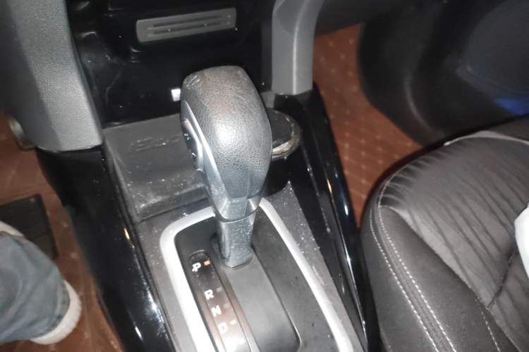 Used Ford EcoSport 2013 1.5L Automatic Prestige Model Gear Lever