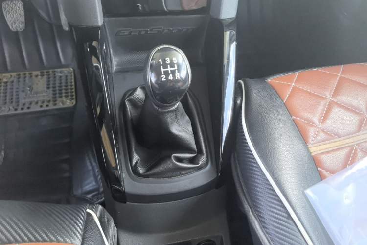 Used Ford EcoSport 2013 1.5L Manual Fashion Model Gear Lever