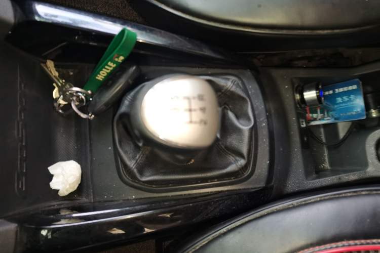 Used Ford EcoSport 2013 1.5L Manual Luxury Model Gear Lever