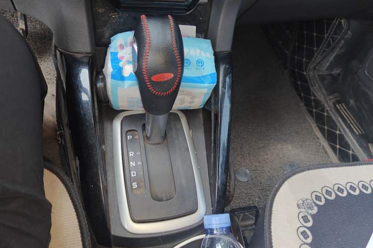 Used Ford EcoSport 2013 1.5L Automatic Prestige Model Gear Lever