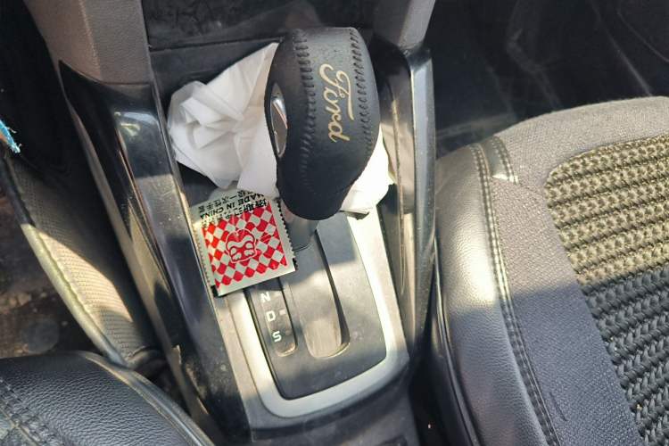 Used Ford EcoSport 2013 1.5L Automatic Fashion Model Gear Lever