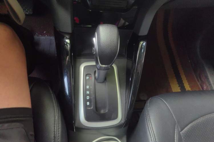 Used Ford EcoSport 2013 1.5L Automatic Fashion Model Gear Lever