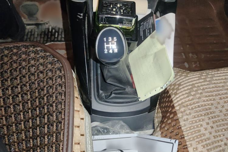 Used Ford EcoSport 2013 1.5L Manual Fashion Model Gear Lever