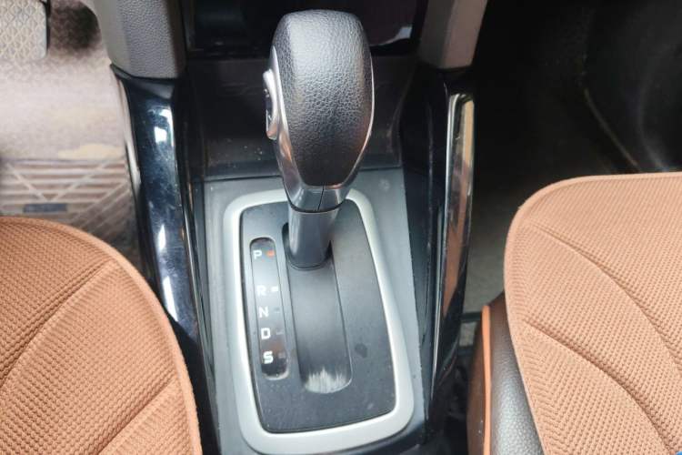 Used Ford EcoSport 2013 1.5L Automatic Fashion Model Gear Lever