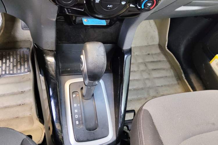 Used Ford EcoSport 2013 1.5L Automatic Fashion Model Gear Lever
