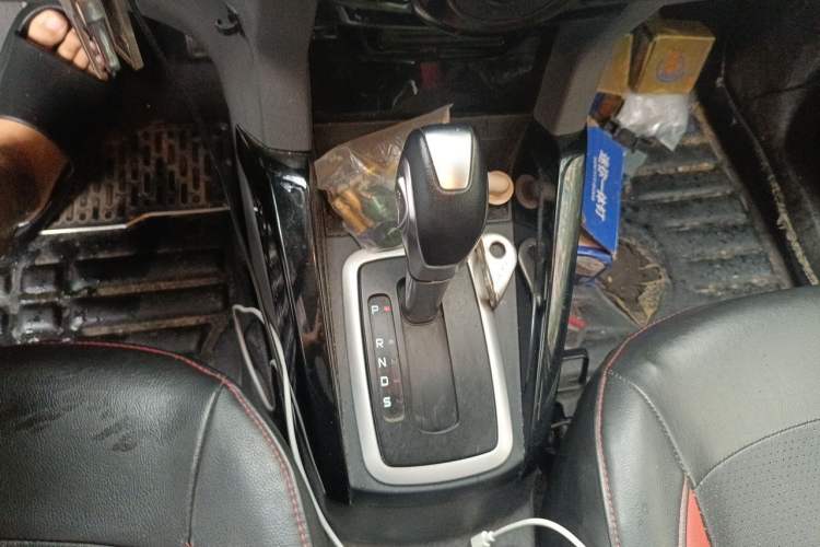 Used Ford EcoSport 2013 1.5L Automatic Fashion Model Gear Lever