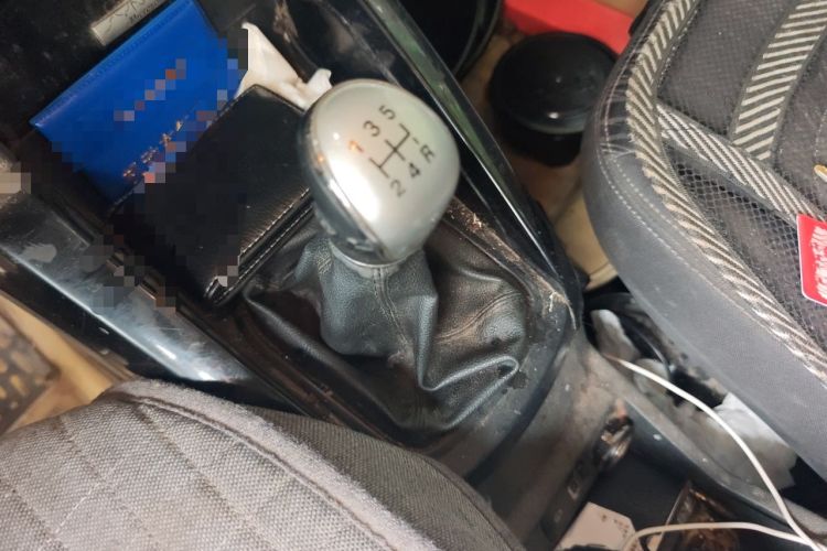 Used Ford EcoSport 2013 1.5L Manual Luxury Model Gear Lever