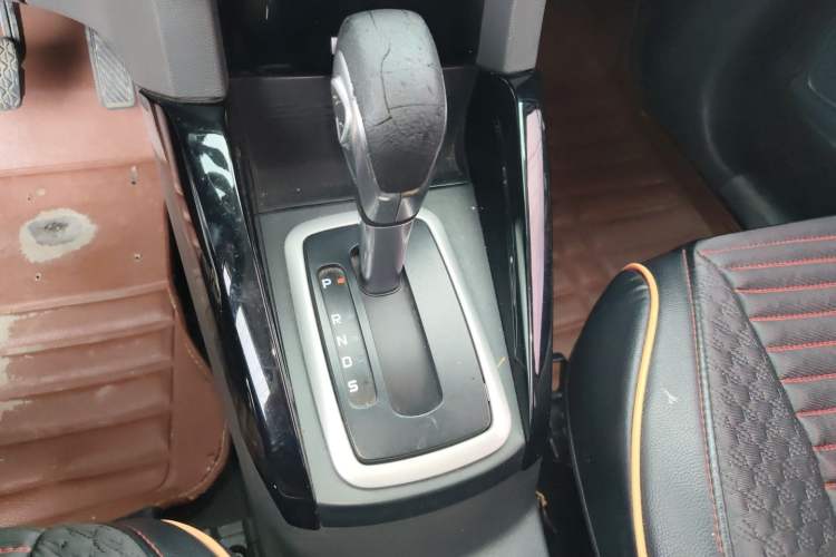 Used Ford EcoSport 2013 1.5L Automatic Prestige Model Gear Lever