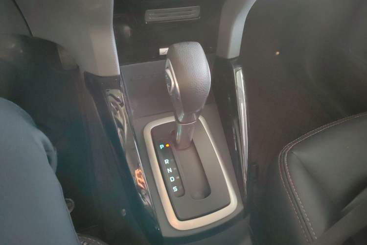 Used Ford EcoSport 2013 1.5L Automatic Prestige Model Gear Lever