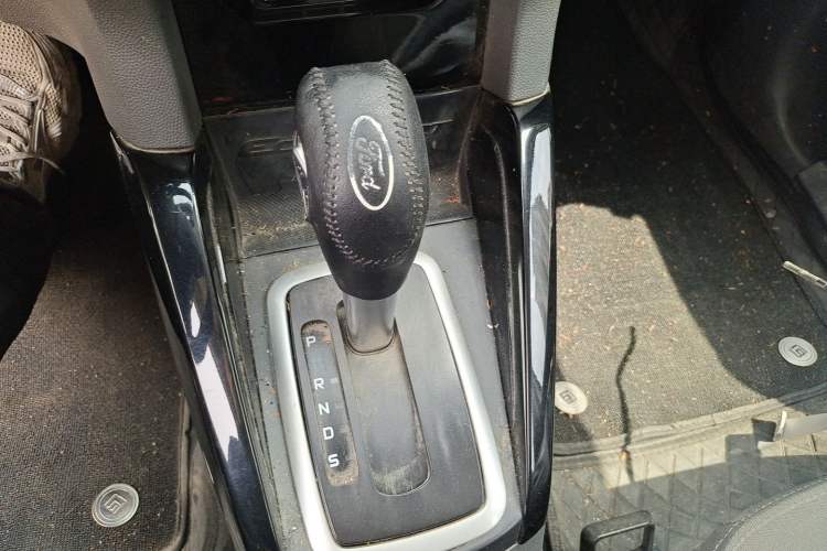 Used Ford EcoSport 2013 1.5L Automatic Fashion Model Gear Lever