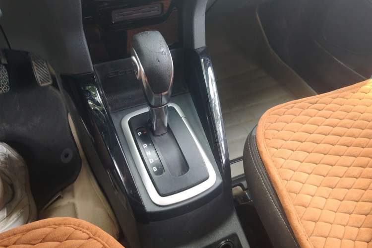 Used Ford EcoSport 2013 1.5L Automatic Fashion Model Gear Lever