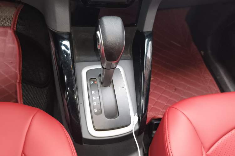 Used Ford EcoSport 2013 1.5L Automatic Prestige Model Gear Lever