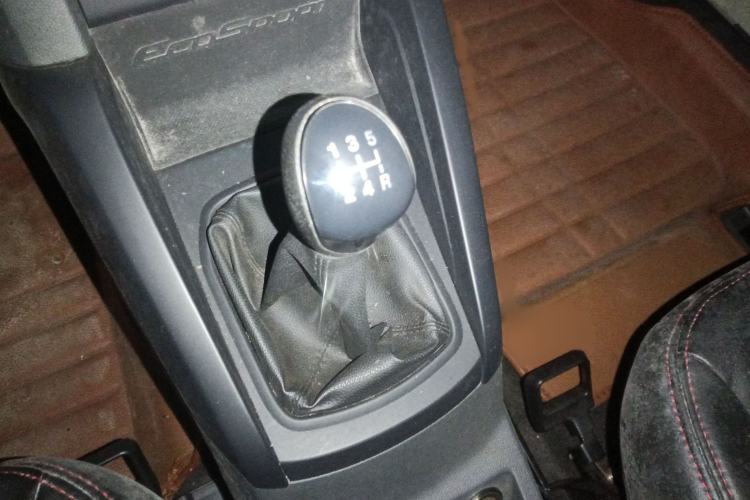 Used Ford EcoSport 2013 1.5L Manual Comfort Model Gear Lever