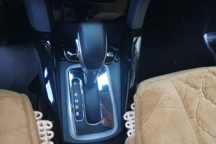 Used Ford EcoSport 2013 1.5L Automatic Fashion Model Gear Lever