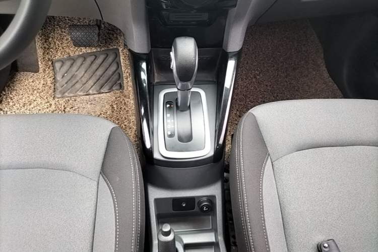 Used Ford EcoSport 2013 1.5L Automatic Fashion Model Gear Lever