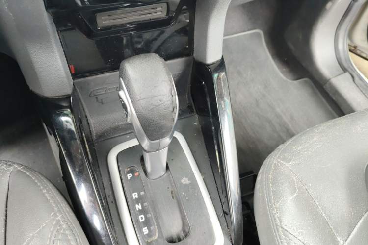 Used Ford EcoSport 2013 1.5L Automatic Fashion Model Gear Lever