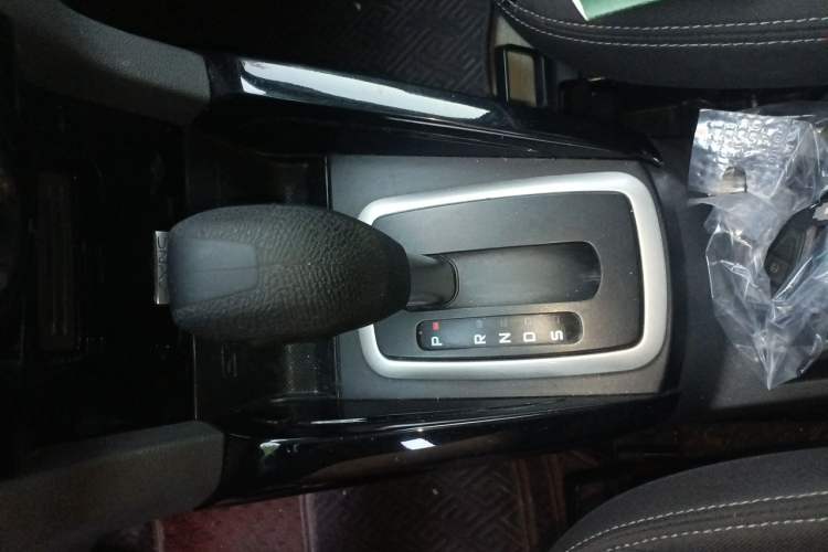 Used Ford EcoSport 2013 1.5L Automatic Prestige Model Gear Lever