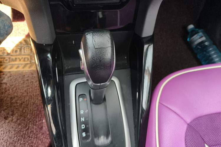 Used Ford EcoSport 2013 1.5L Automatic Fashion Model Gear Lever