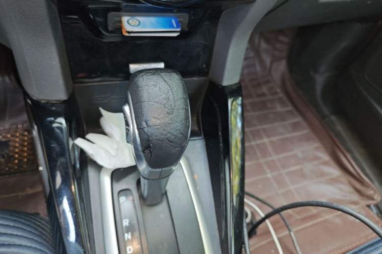 Used Ford EcoSport 2013 1.5L Automatic Prestige Model Gear Lever