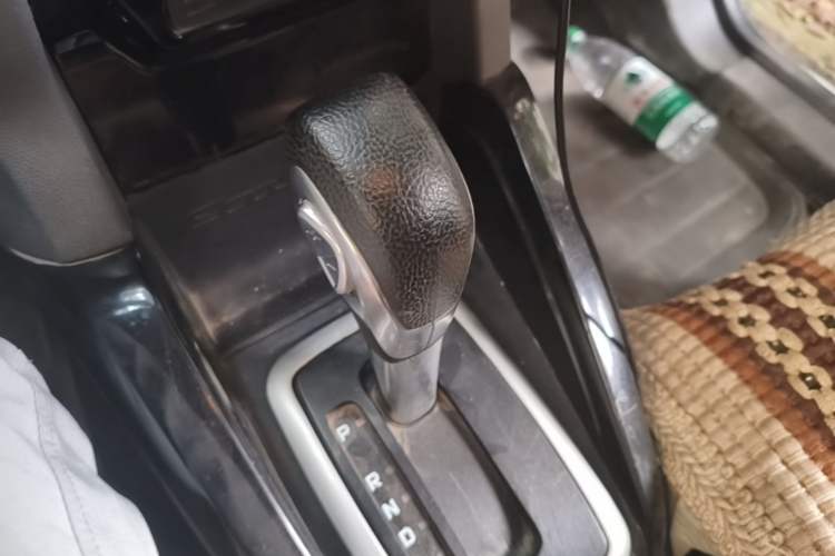 Used Ford EcoSport 2013 1.5L Automatic Fashion Model Gear Lever