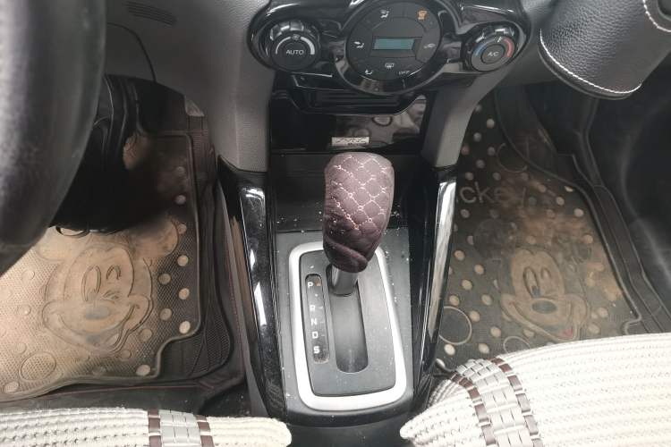 Used Ford EcoSport 2013 1.5L Automatic Prestige Model Gear Lever