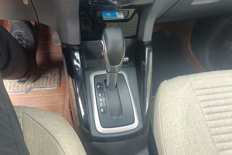 Used Ford EcoSport 2013 1.5L Automatic Fashion Model Gear Lever