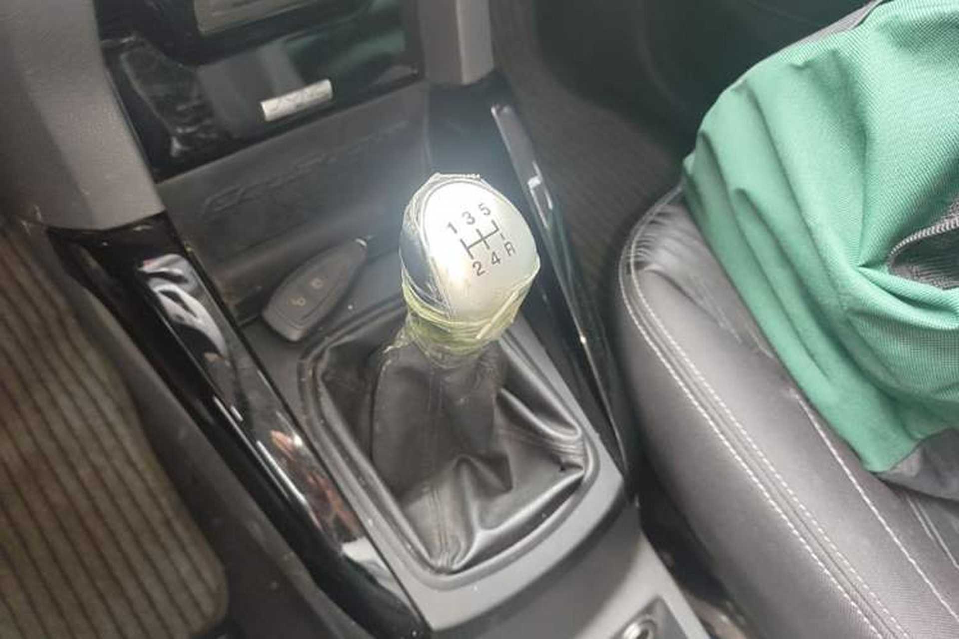 Used Ford EcoSport 2013 1.0L GTDi Manual Luxury Model Gear Lever