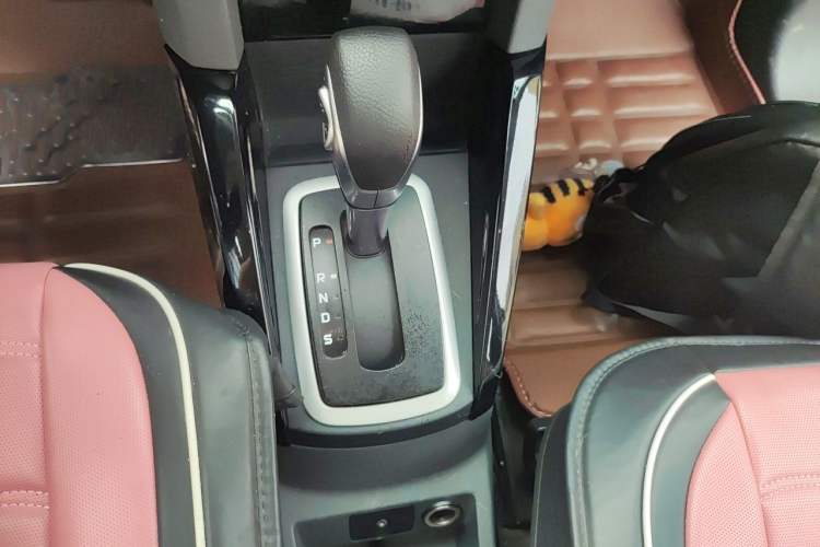Used Ford EcoSport 2013 1.5L Automatic Fashion Model Gear Lever