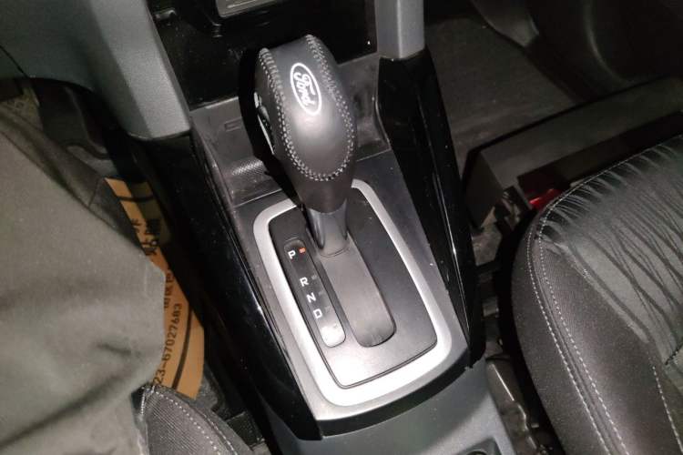 Used Ford EcoSport 2013 1.5L Automatic Prestige Model Gear Lever