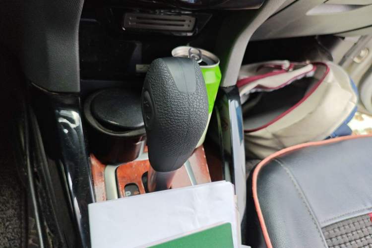 Used Ford EcoSport 2013 1.5L Automatic Prestige Model Gear Lever