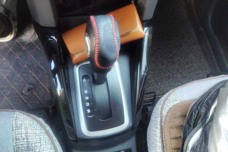 Used Ford EcoSport 2013 1.5L Automatic Fashion Model Gear Lever