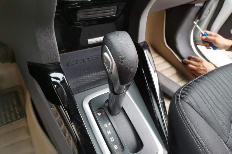 Used Ford EcoSport 2013 1.5L Automatic Prestige Model Gear Lever