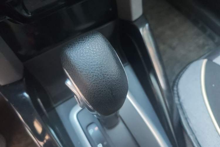 Used Ford EcoSport 2013 1.5L Automatic Fashion Model Gear Lever