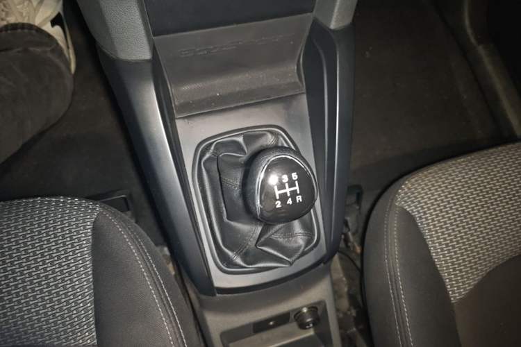 Used Ford EcoSport 2013 1.5L Manual Comfort Model Gear Lever