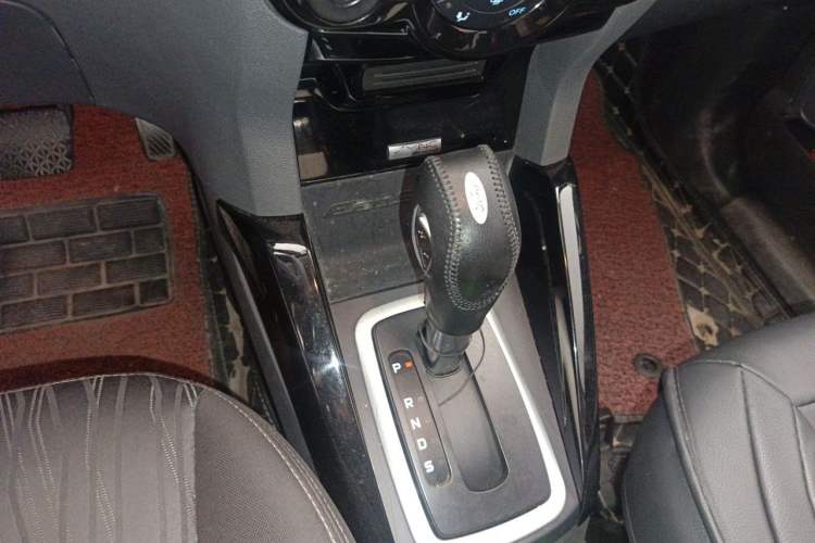 Used Ford EcoSport 2013 1.5L Automatic Prestige Model Gear Lever