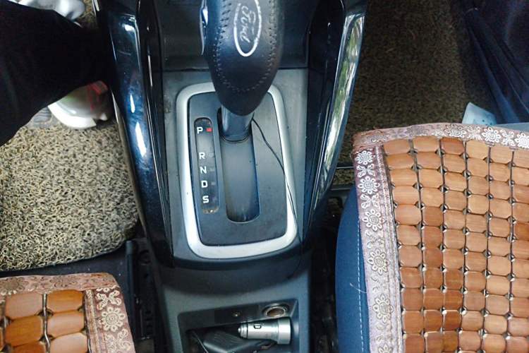 Used Ford EcoSport 2013 1.5L Automatic Fashion Model Gear Lever