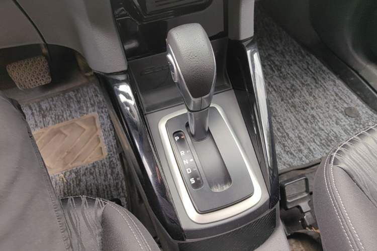 Used Ford EcoSport 2013 1.5L Automatic Prestige Model Gear Lever