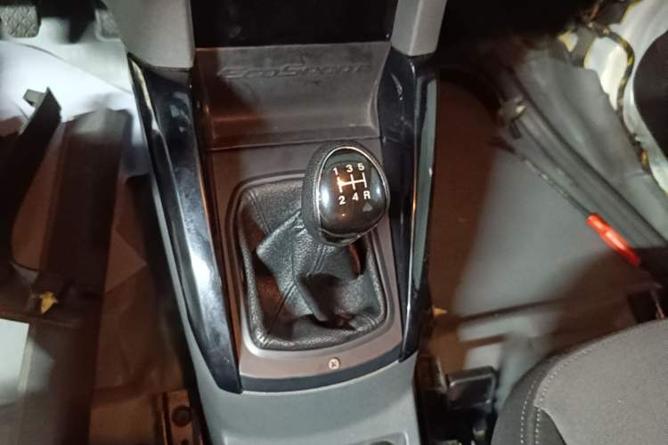 Used Ford EcoSport 2013 1.5L Manual Fashion Model Gear Lever