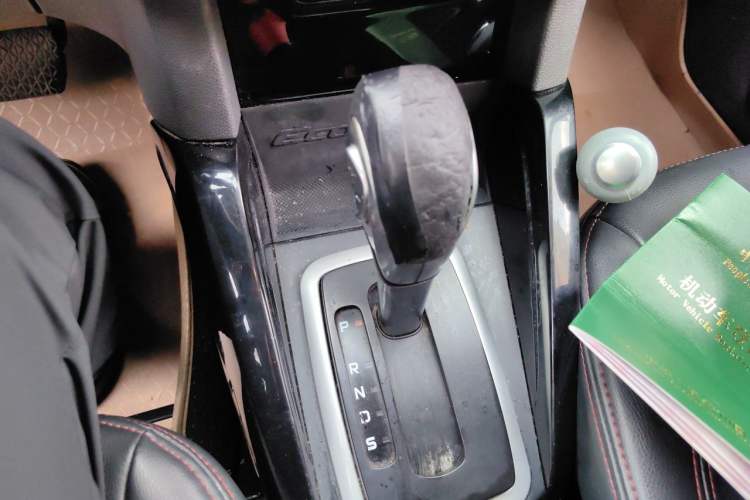 Used Ford EcoSport 2013 1.5L Automatic Fashion Model Gear Lever