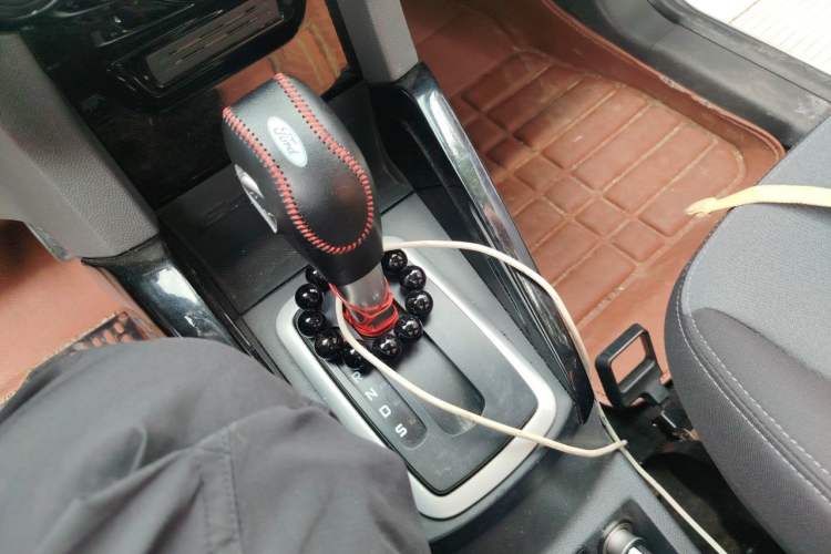 Used Ford EcoSport 2013 1.5L Automatic Fashion Model Gear Lever