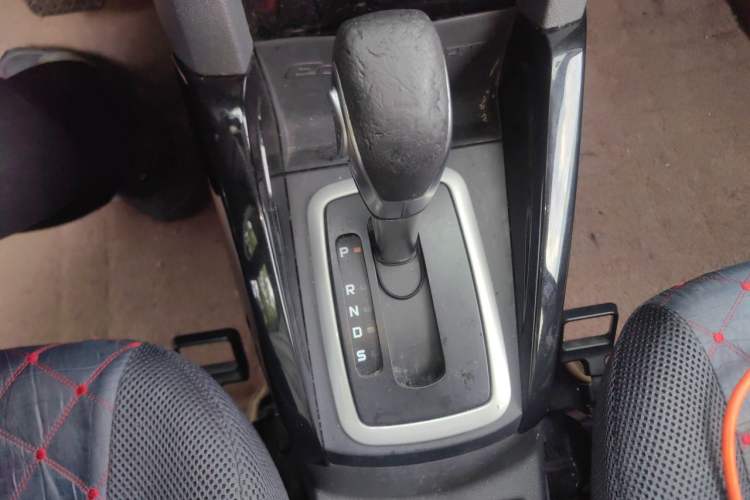 Used Ford EcoSport 2013 1.5L Automatic Fashion Model Gear Lever