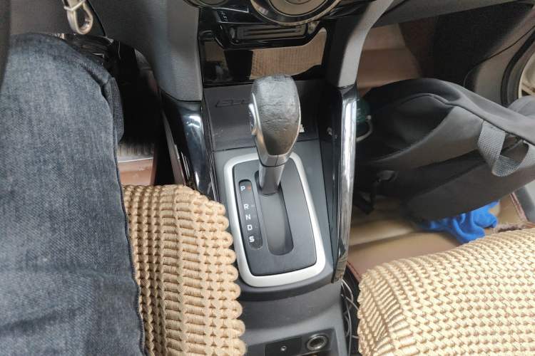 Used Ford EcoSport 2013 1.5L Automatic Fashion Model Gear Lever