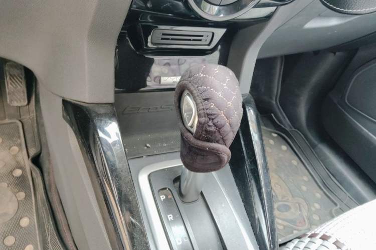 Used Ford EcoSport 2013 1.5L Automatic Prestige Model Gear Lever