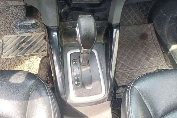 Used Ford EcoSport 2013 1.5L Automatic Prestige Model Gear Lever