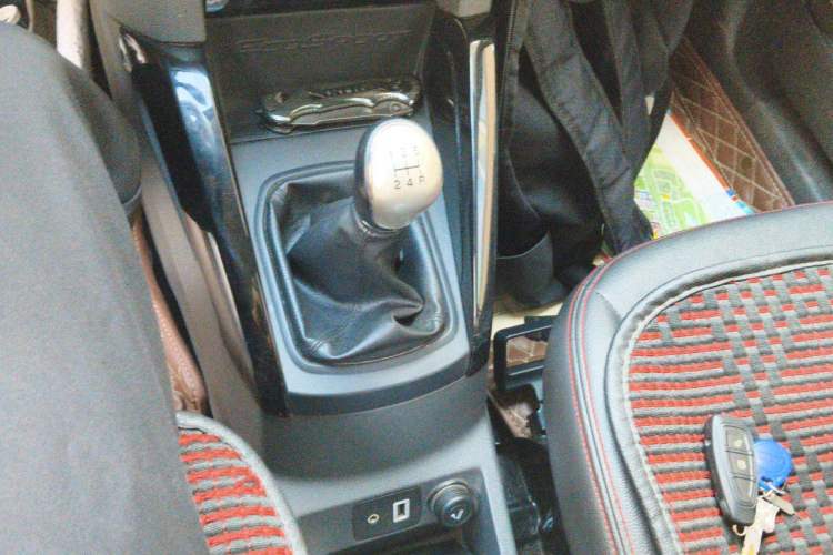 Used Ford EcoSport 2013 1.5L Manual Luxury Model Gear Lever