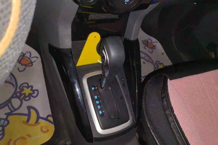 Used Ford EcoSport 2013 1.5L Automatic Fashion Model Gear Lever