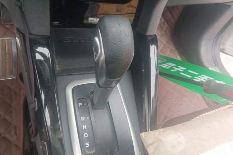 Used Ford EcoSport 2013 1.5L Automatic Prestige Model Gear Lever