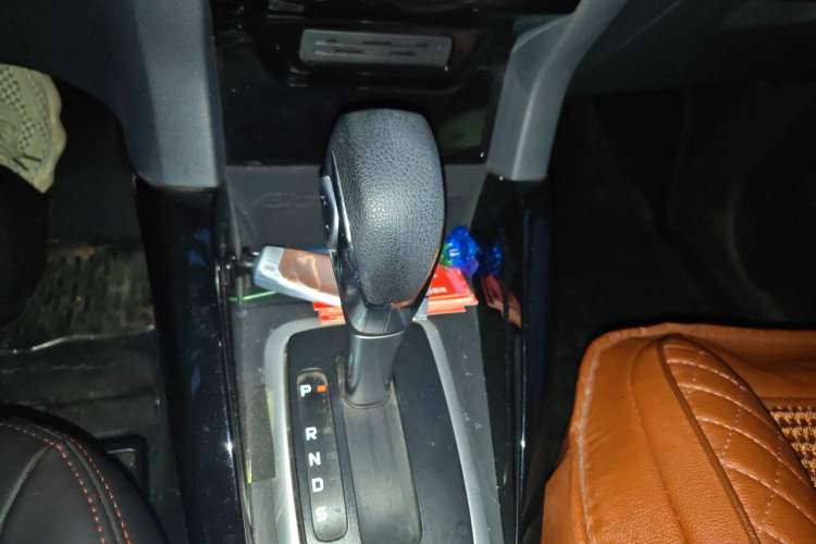Used Ford EcoSport 2013 1.5L Automatic Prestige Model Gear Lever