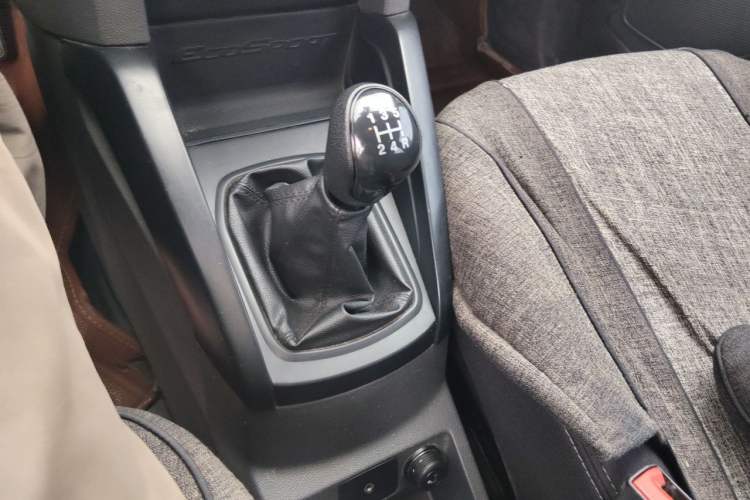 Used Ford EcoSport 2013 1.5L Manual Comfort Model Gear Lever